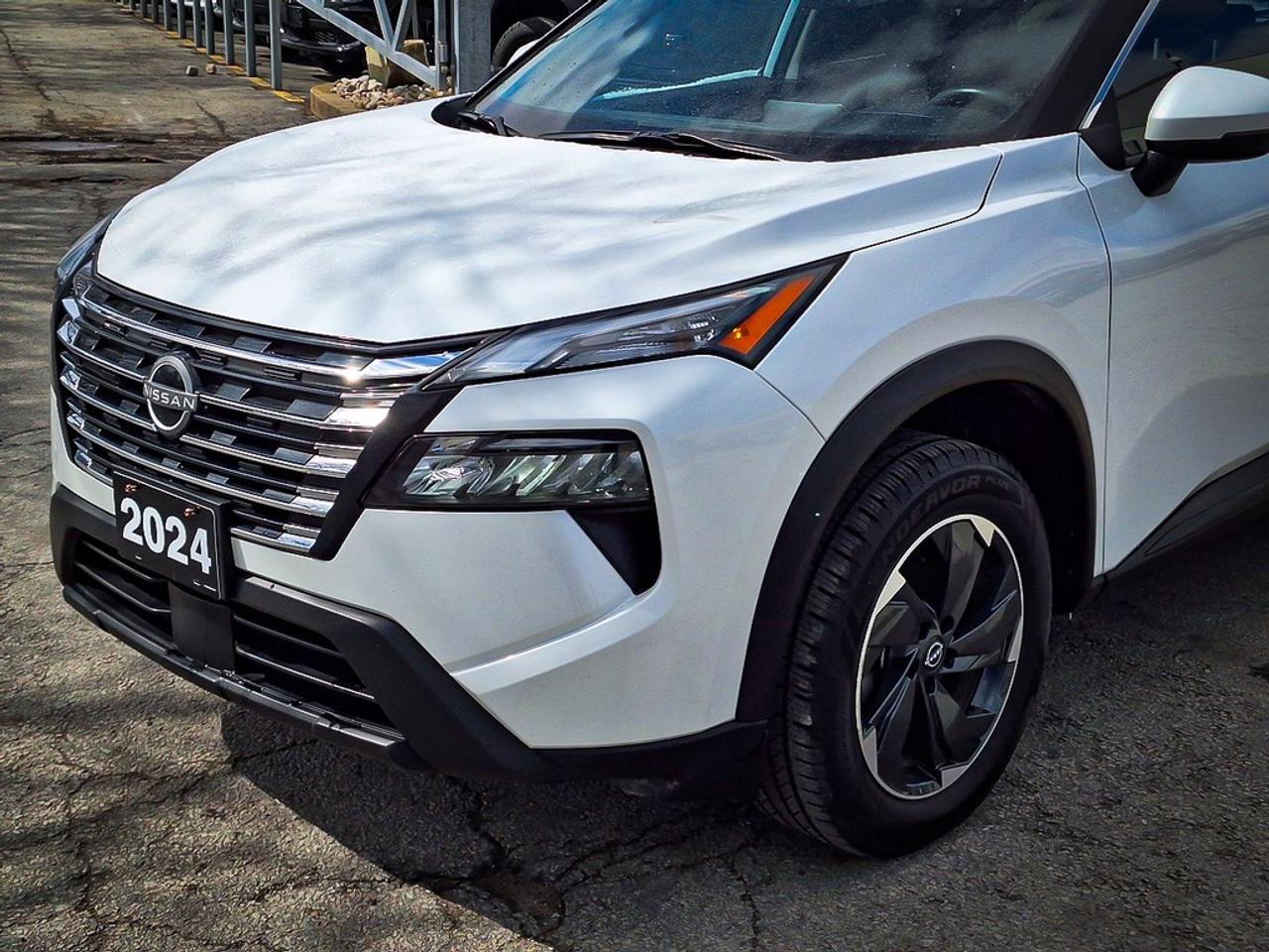 2024 Nissan Rogue  Photo3