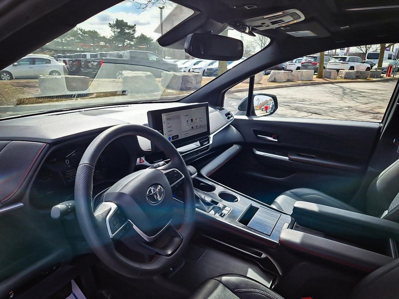 2025 Toyota Sienna  Photo