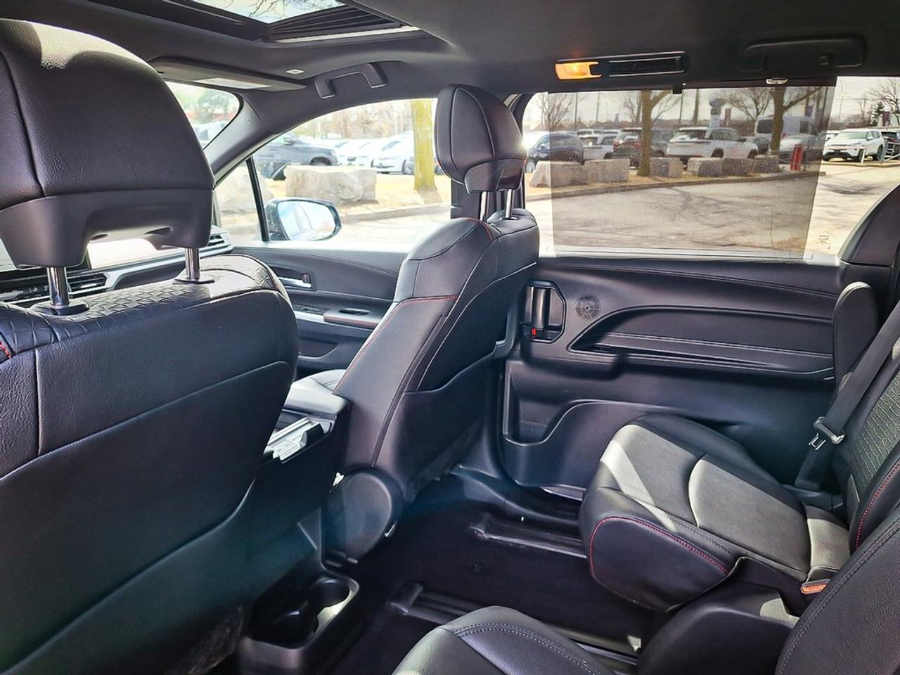 2025 Toyota Sienna  Photo