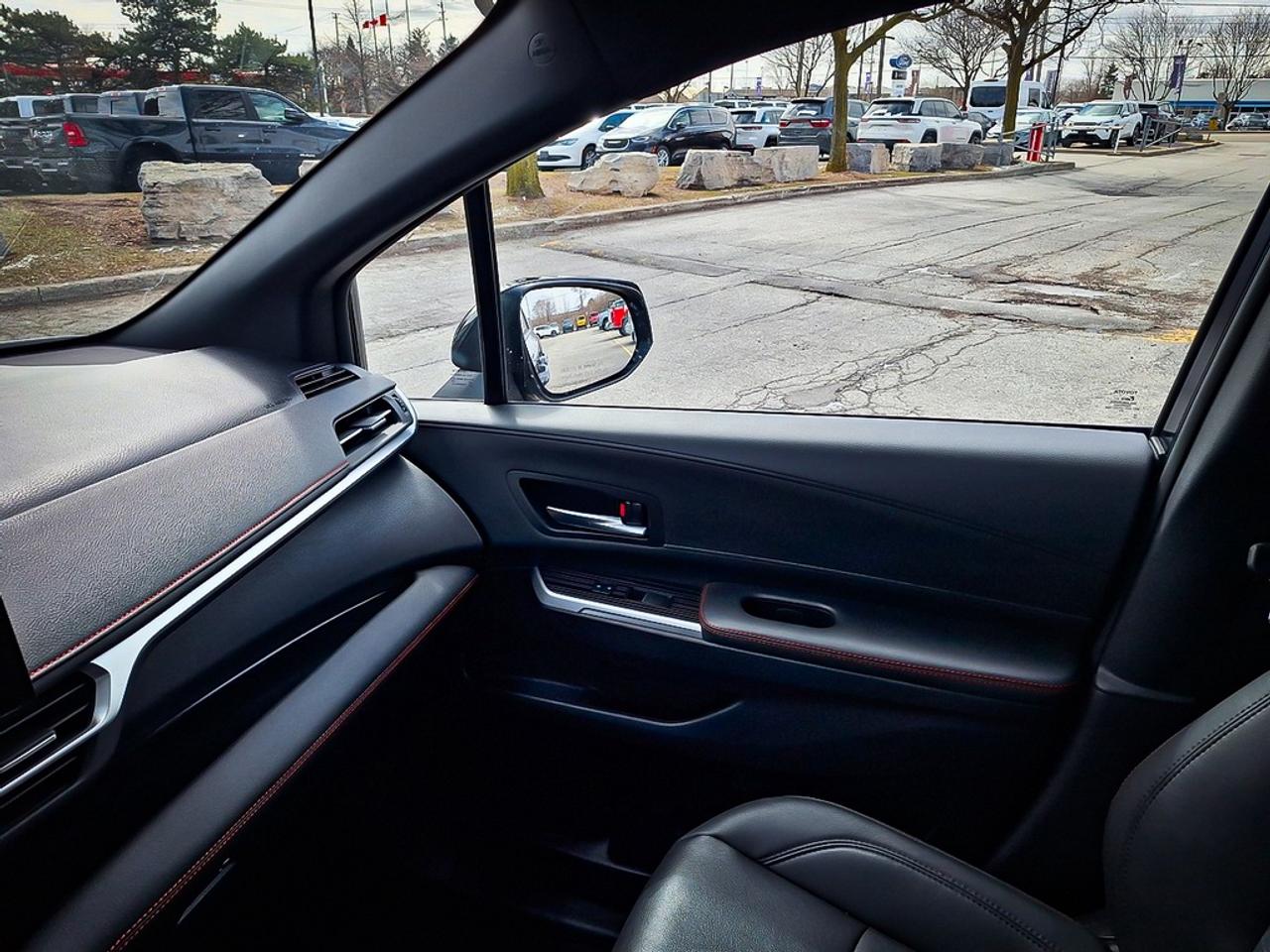 2025 Toyota Sienna  Photo