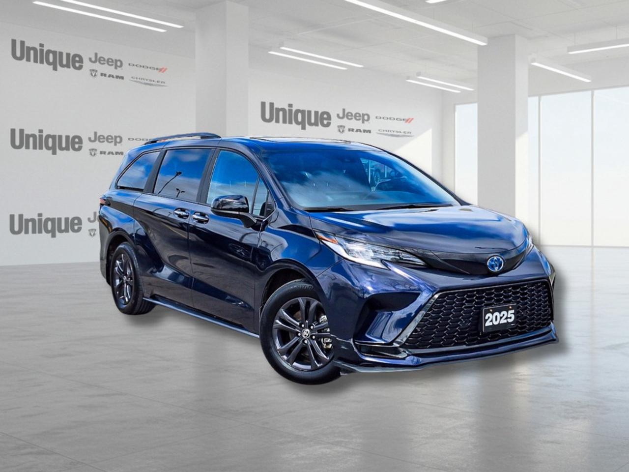 2025 Toyota Sienna  Photo