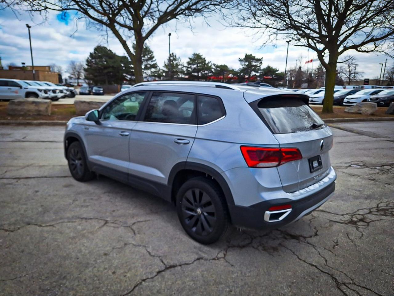 2024 Volkswagen Taos  Photo