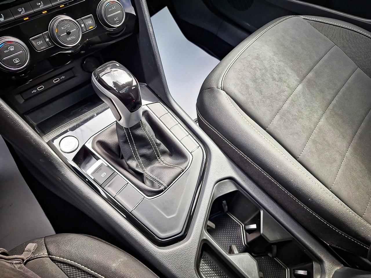 2024 Volkswagen Taos  Photo