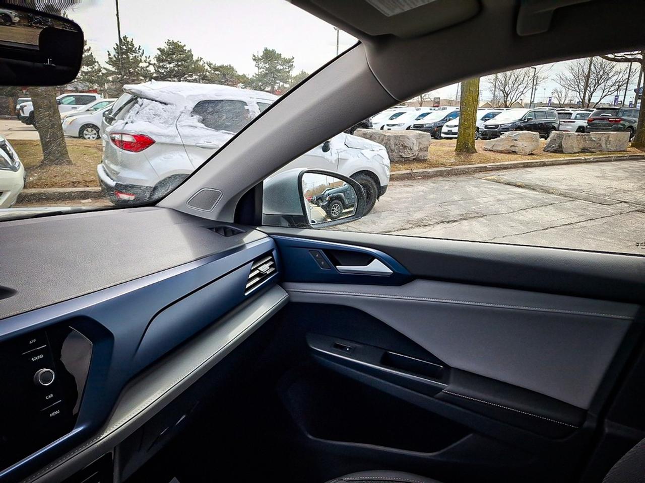 2024 Volkswagen Taos  Photo