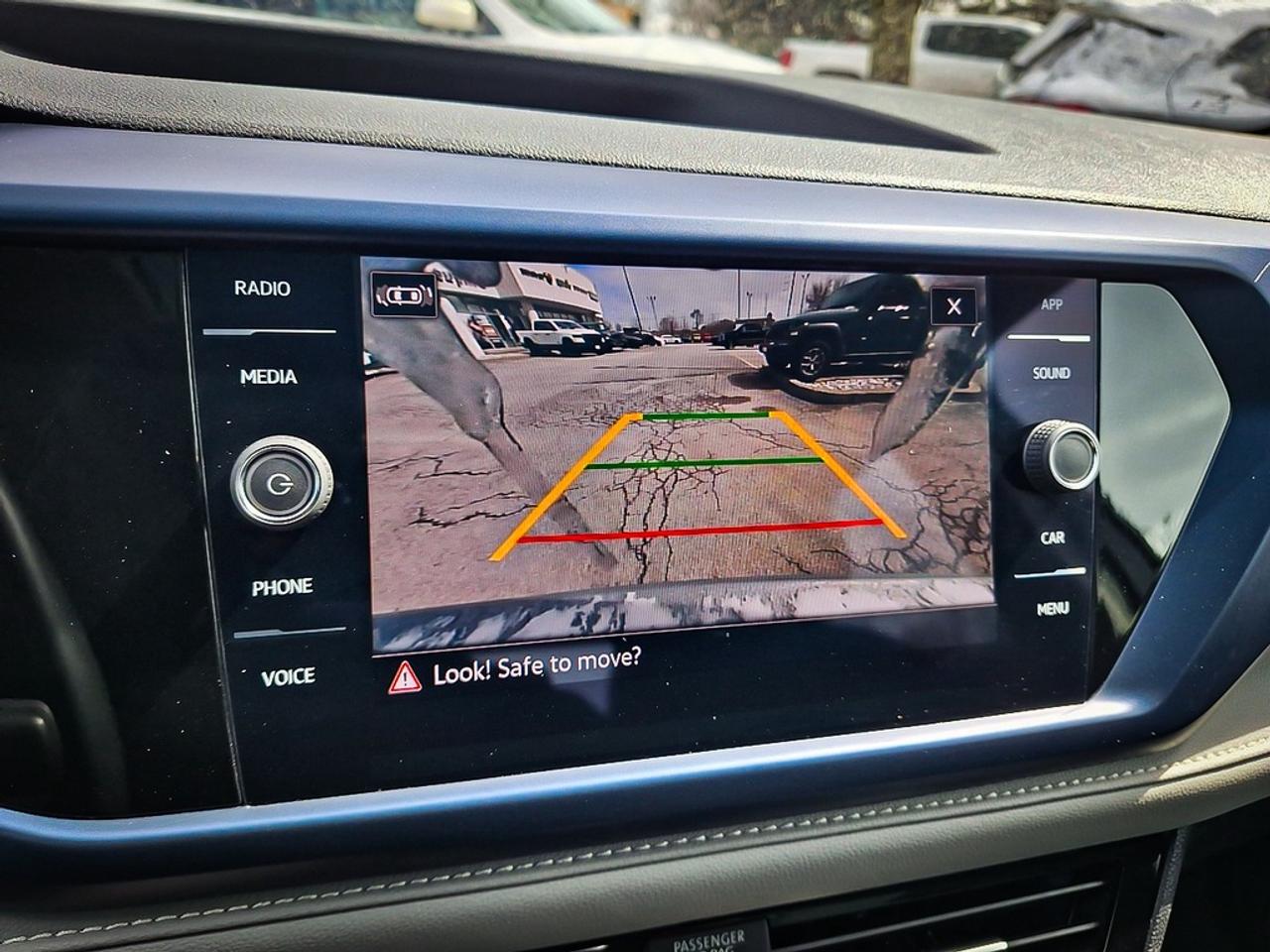 2024 Volkswagen Taos  Photo