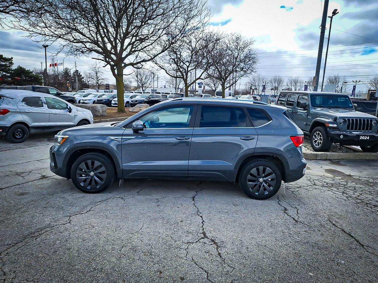 2024 Volkswagen Taos  Photo