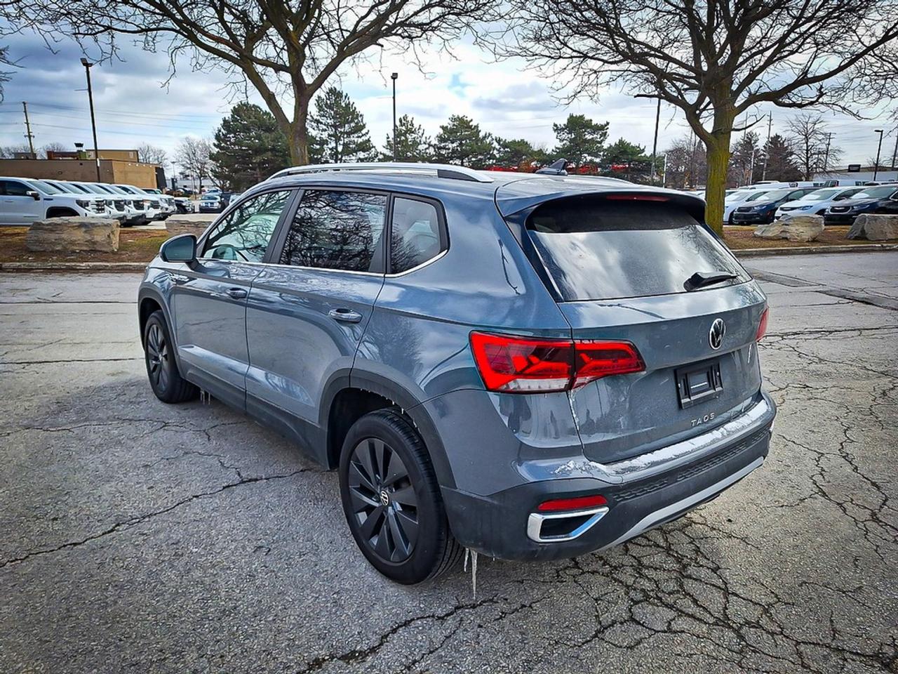 2024 Volkswagen Taos  Photo