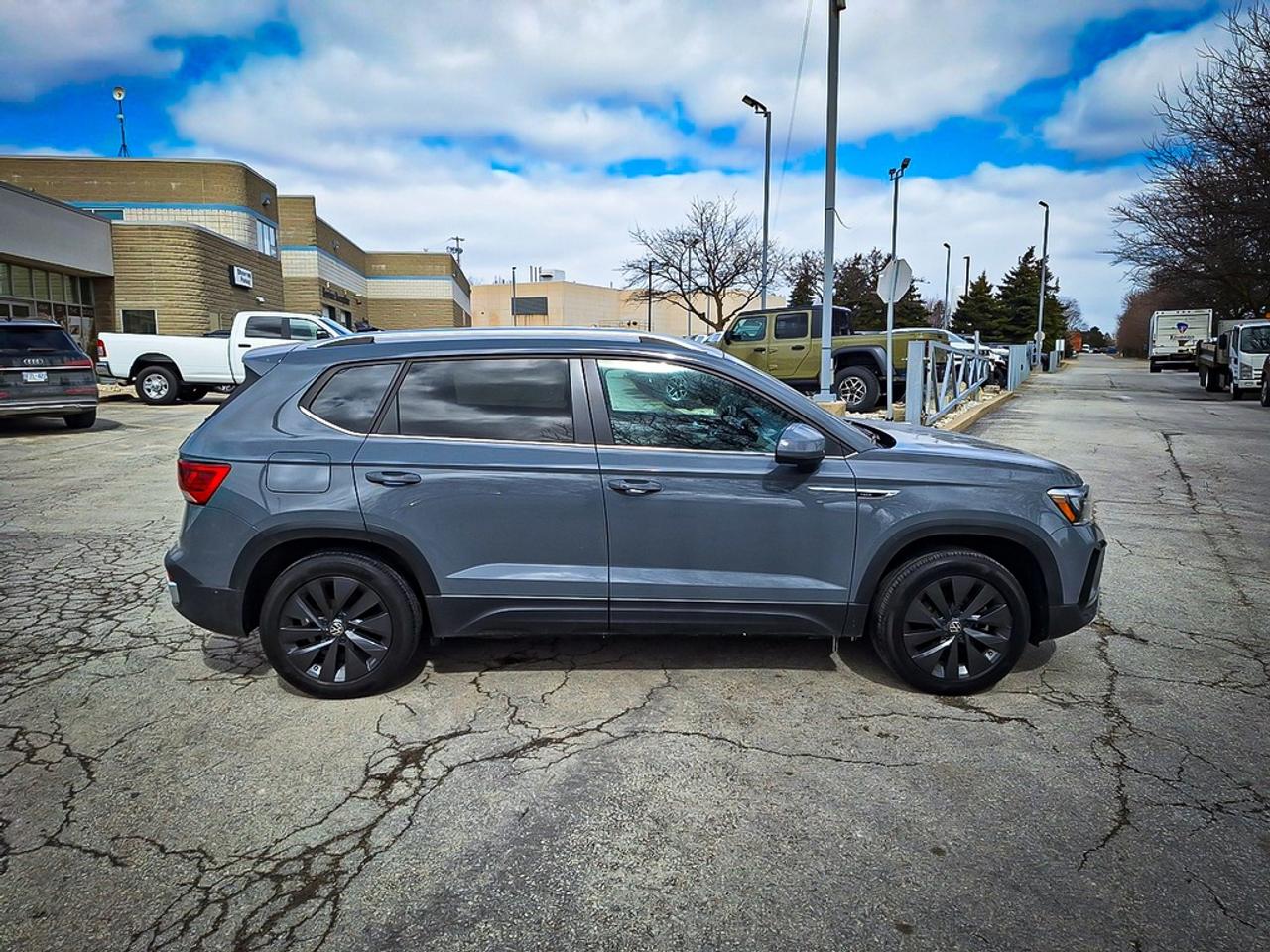 2024 Volkswagen Taos  Photo