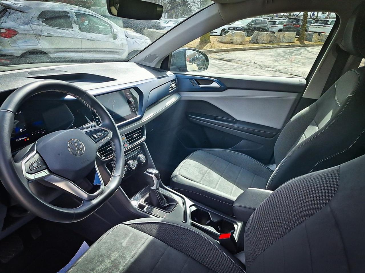 2024 Volkswagen Taos  Photo