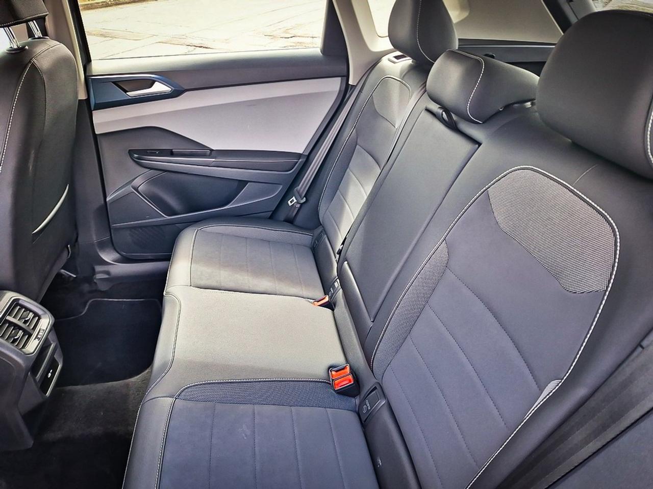 2024 Volkswagen Taos  Photo