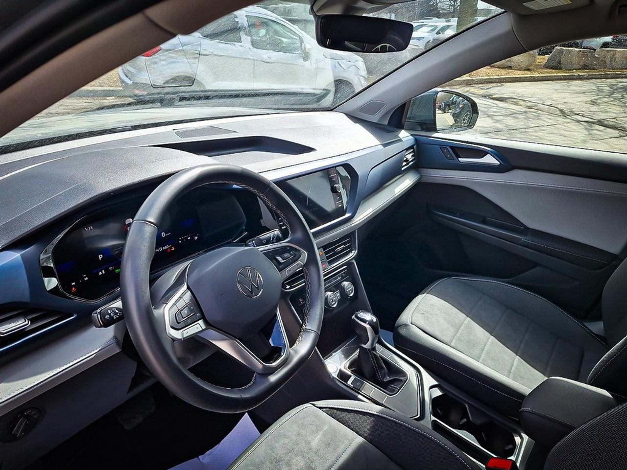 2024 Volkswagen Taos  Photo