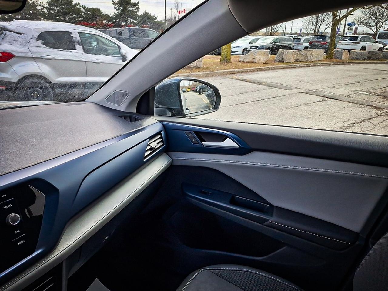 2024 Volkswagen Taos  Photo