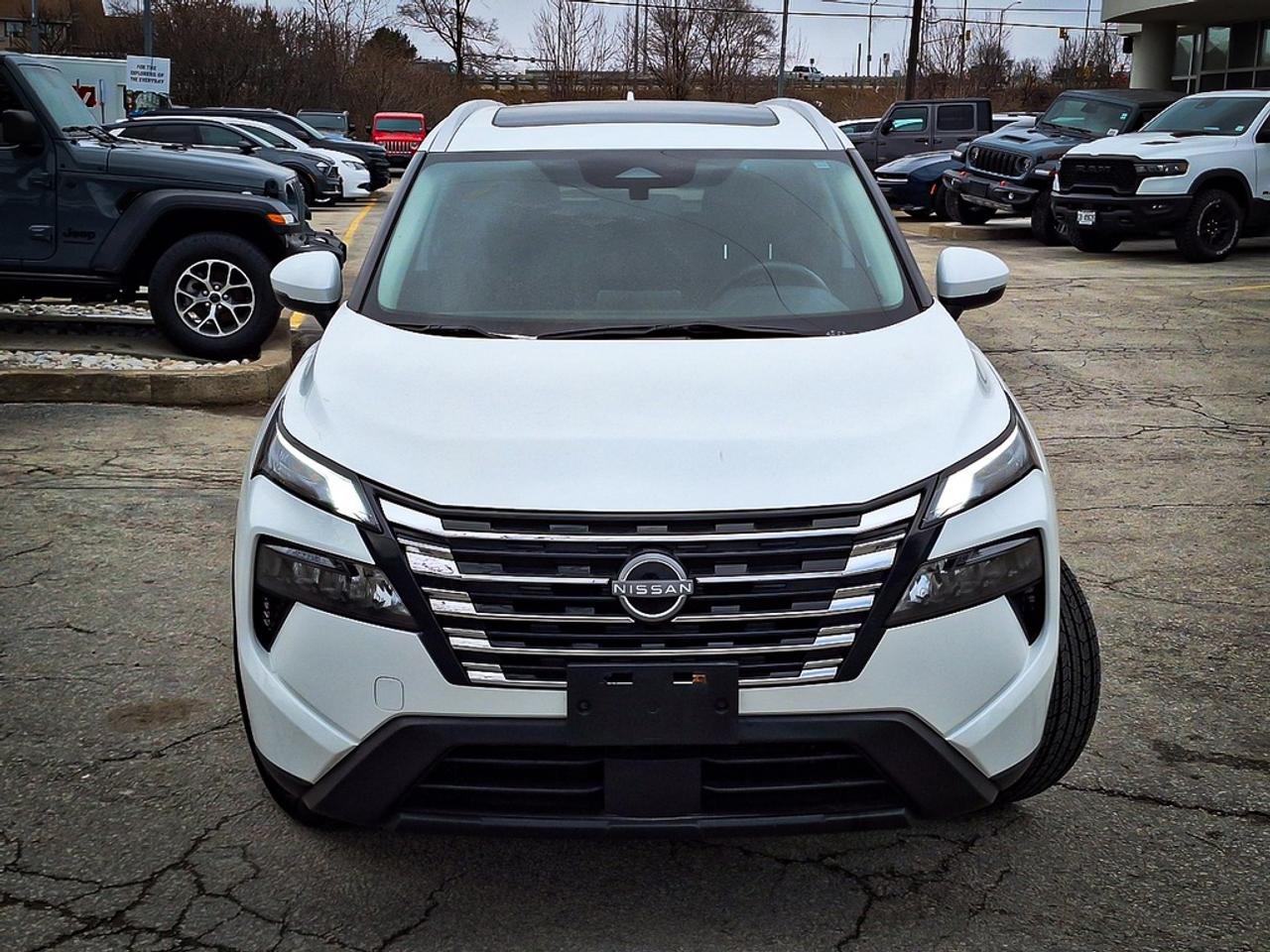 2024 Nissan Rogue  Photo2