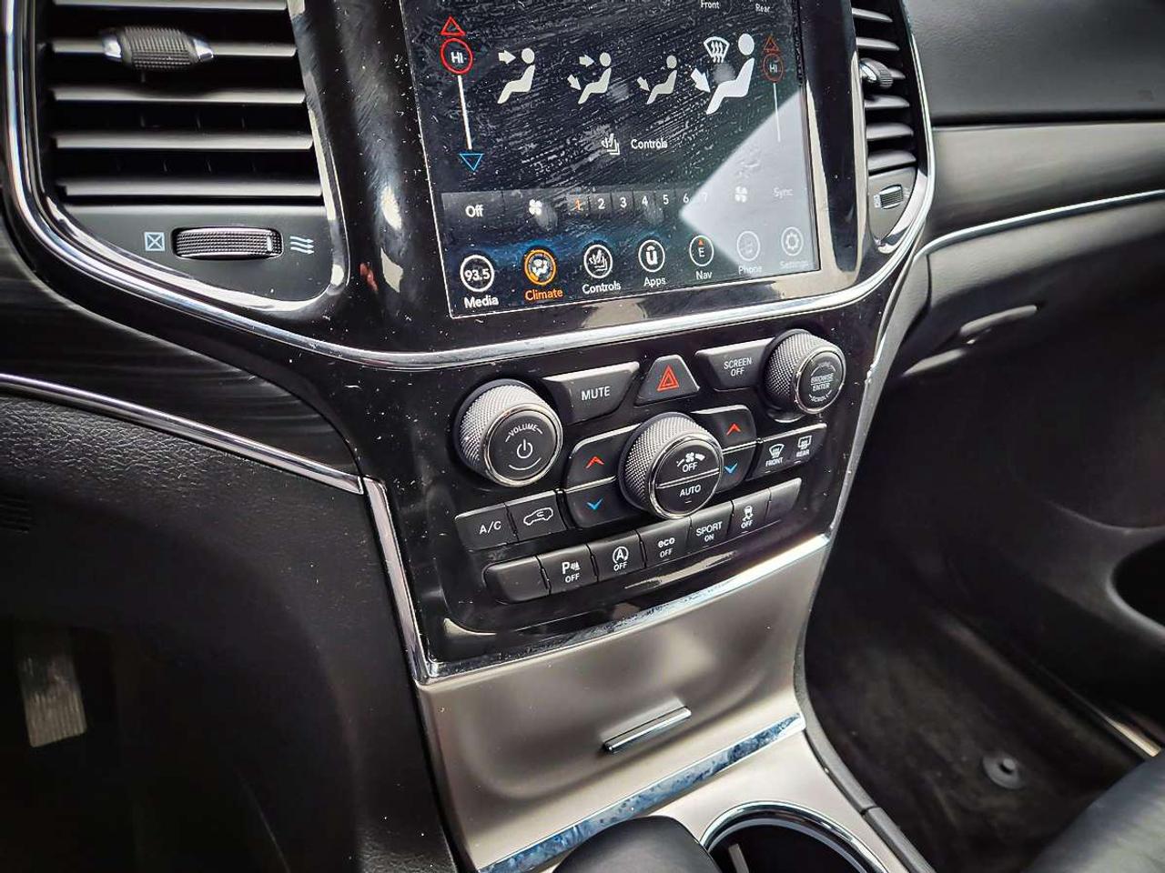 2022 Jeep Grand Cherokee  Photo