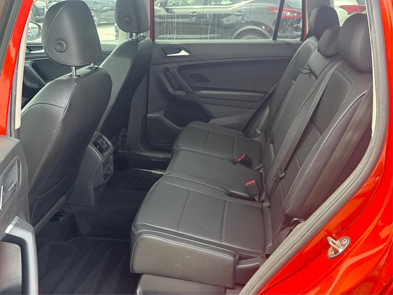 2019 Volkswagen Tiguan CERTIFIED MINT AWD LEATHER  WE FINANCE ALL CREDIT Photo