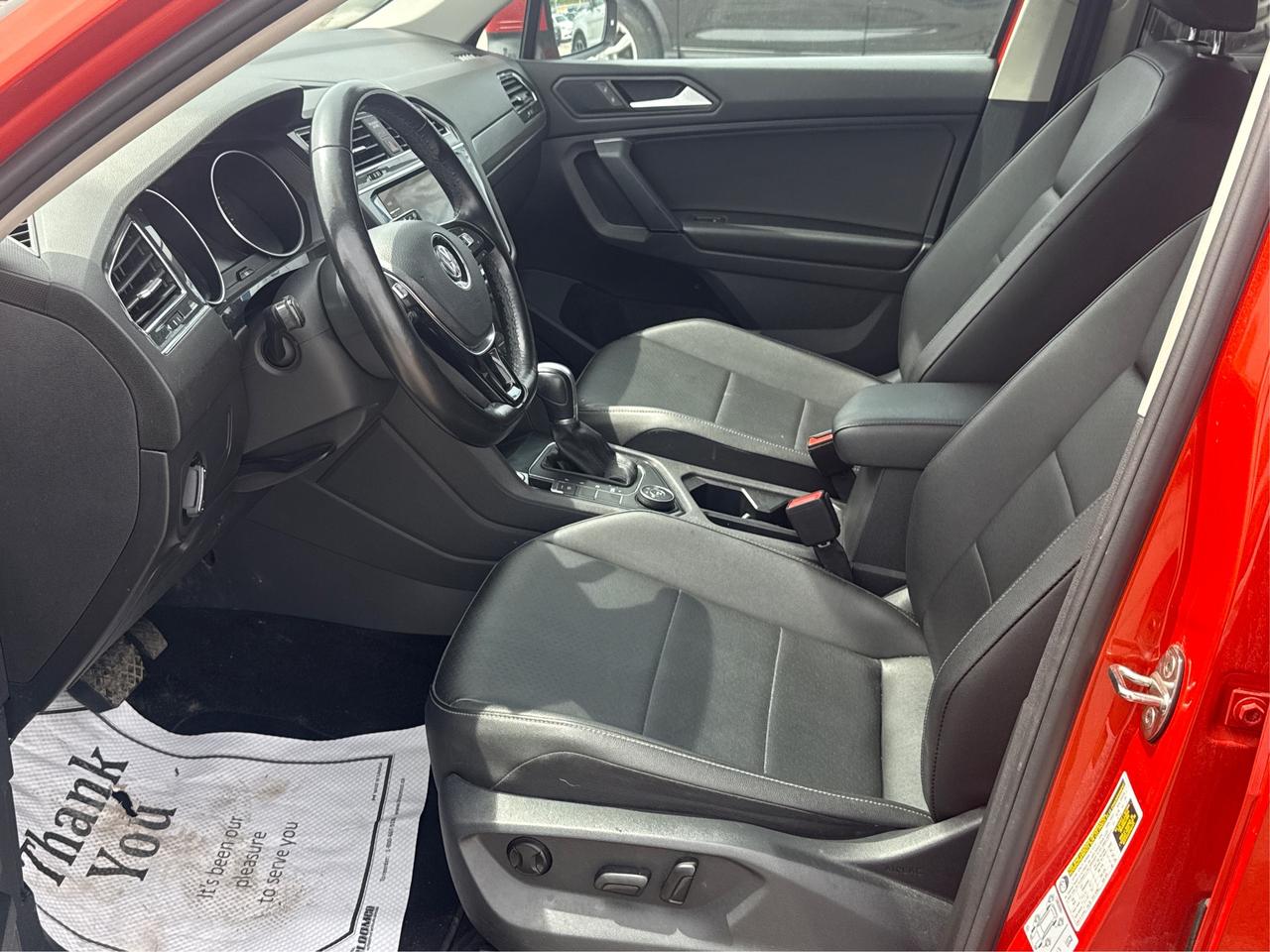 2019 Volkswagen Tiguan CERTIFIED MINT AWD LEATHER  WE FINANCE ALL CREDIT Photo