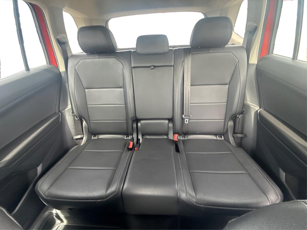 2019 Volkswagen Tiguan CERTIFIED MINT AWD LEATHER  WE FINANCE ALL CREDIT Photo