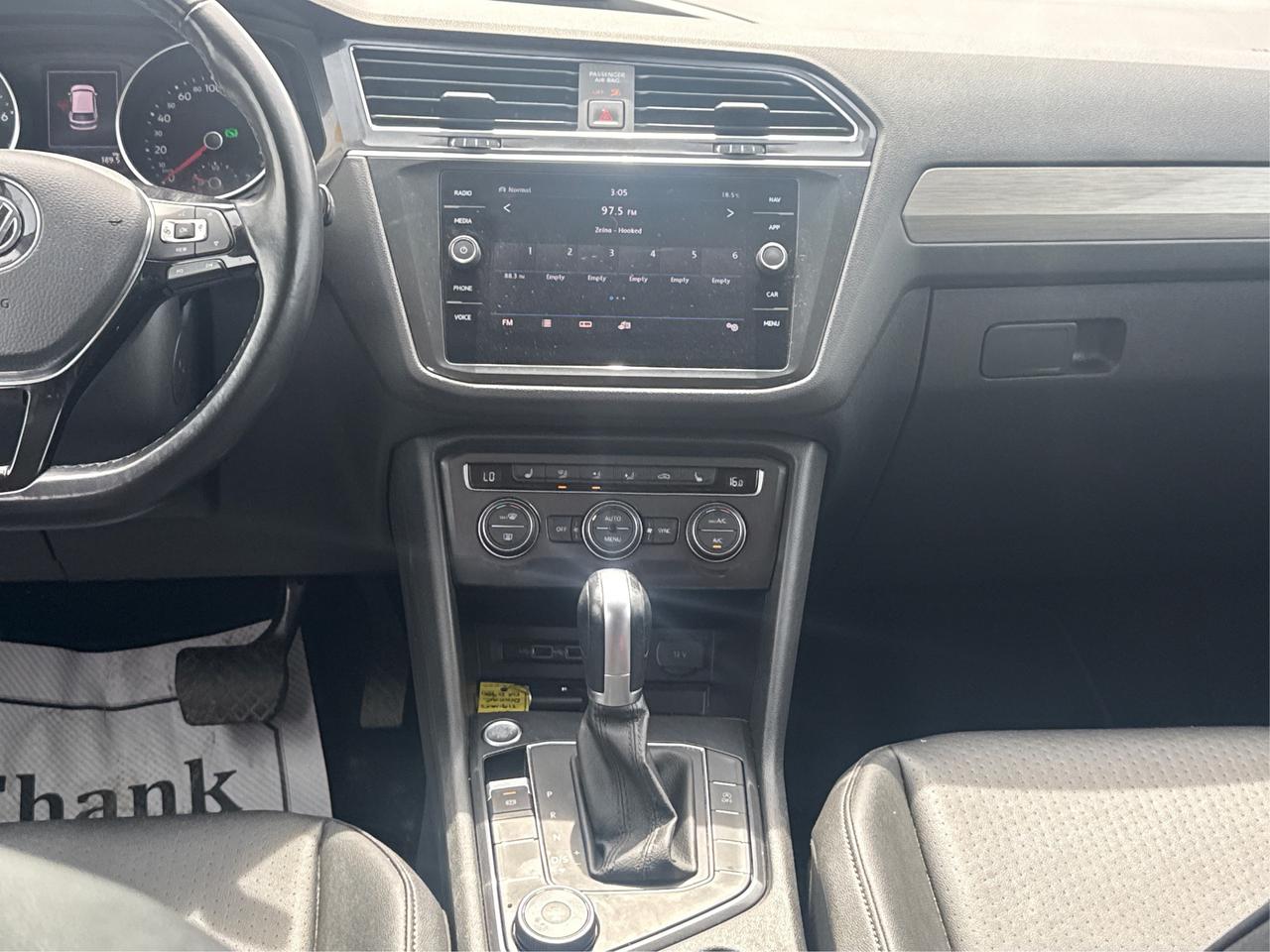 2019 Volkswagen Tiguan CERTIFIED MINT AWD LEATHER  WE FINANCE ALL CREDIT Photo