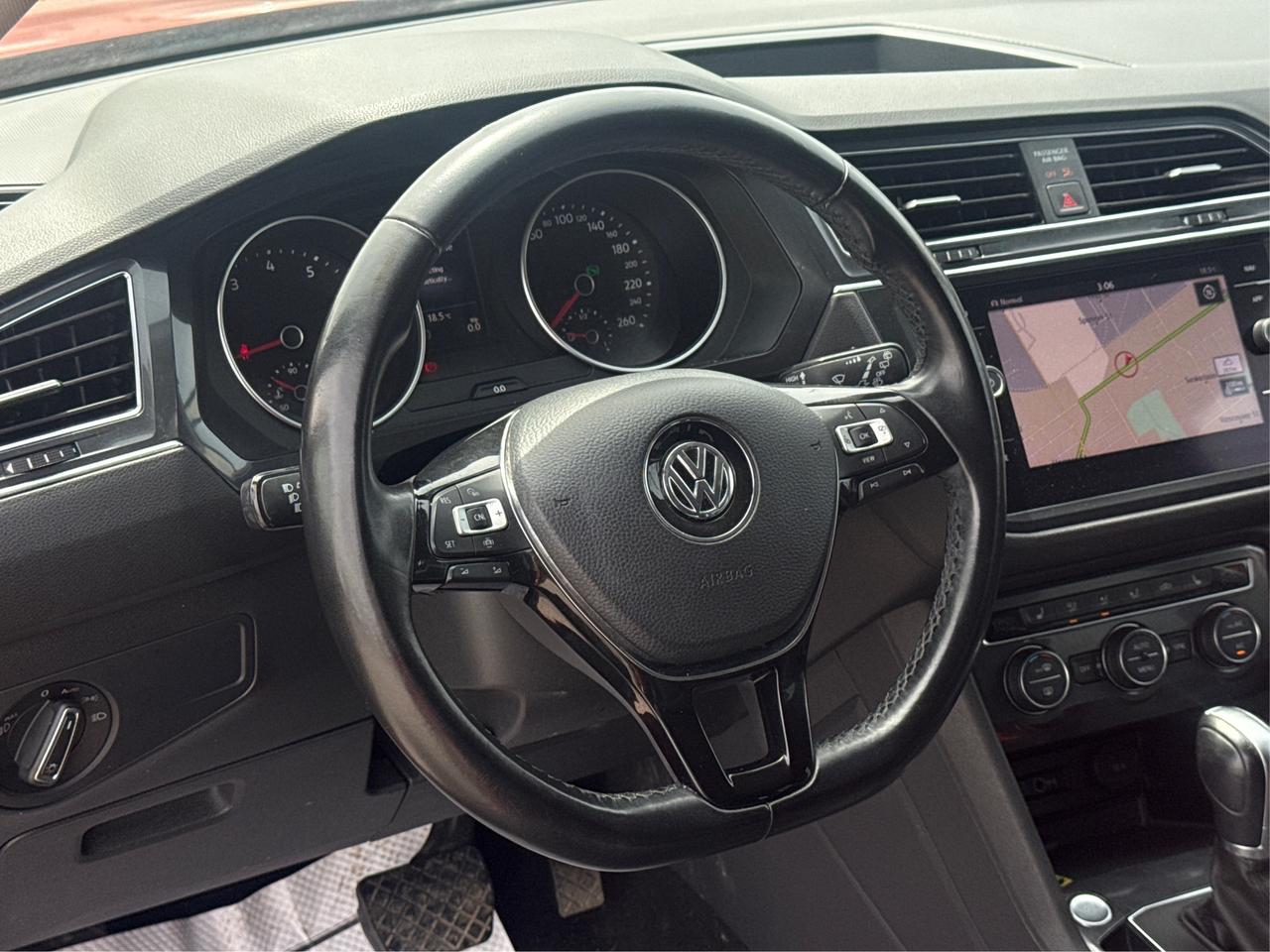 2019 Volkswagen Tiguan CERTIFIED MINT AWD LEATHER  WE FINANCE ALL CREDIT Photo