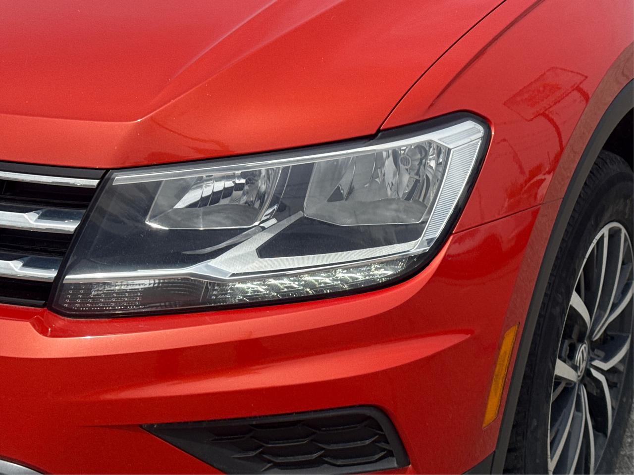 2019 Volkswagen Tiguan CERTIFIED MINT AWD LEATHER  WE FINANCE ALL CREDIT Photo