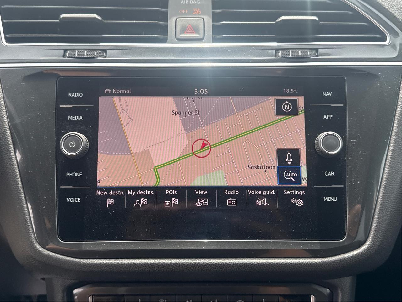 2019 Volkswagen Tiguan CERTIFIED MINT AWD LEATHER  WE FINANCE ALL CREDIT Photo
