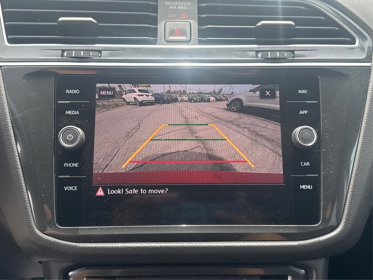 2019 Volkswagen Tiguan CERTIFIED MINT AWD LEATHER  WE FINANCE ALL CREDIT Photo