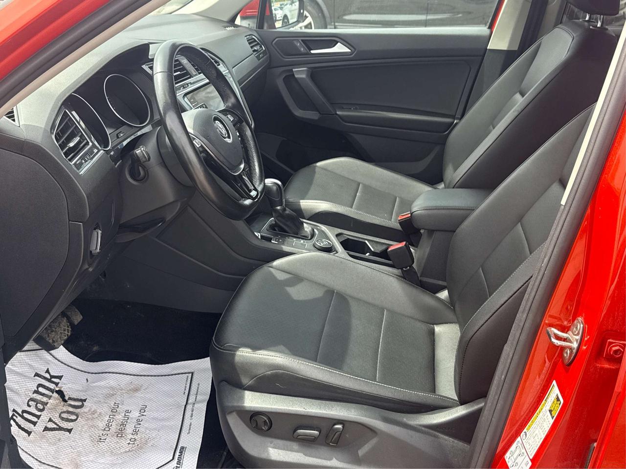 2019 Volkswagen Tiguan CERTIFIED MINT AWD LEATHER  WE FINANCE ALL CREDIT Photo