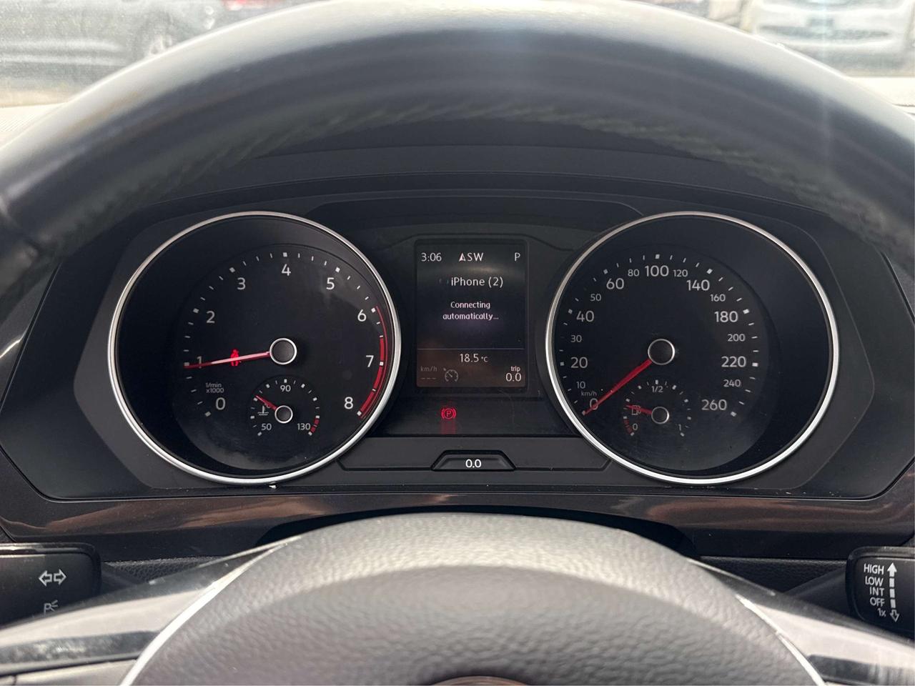2019 Volkswagen Tiguan CERTIFIED MINT AWD LEATHER  WE FINANCE ALL CREDIT Photo