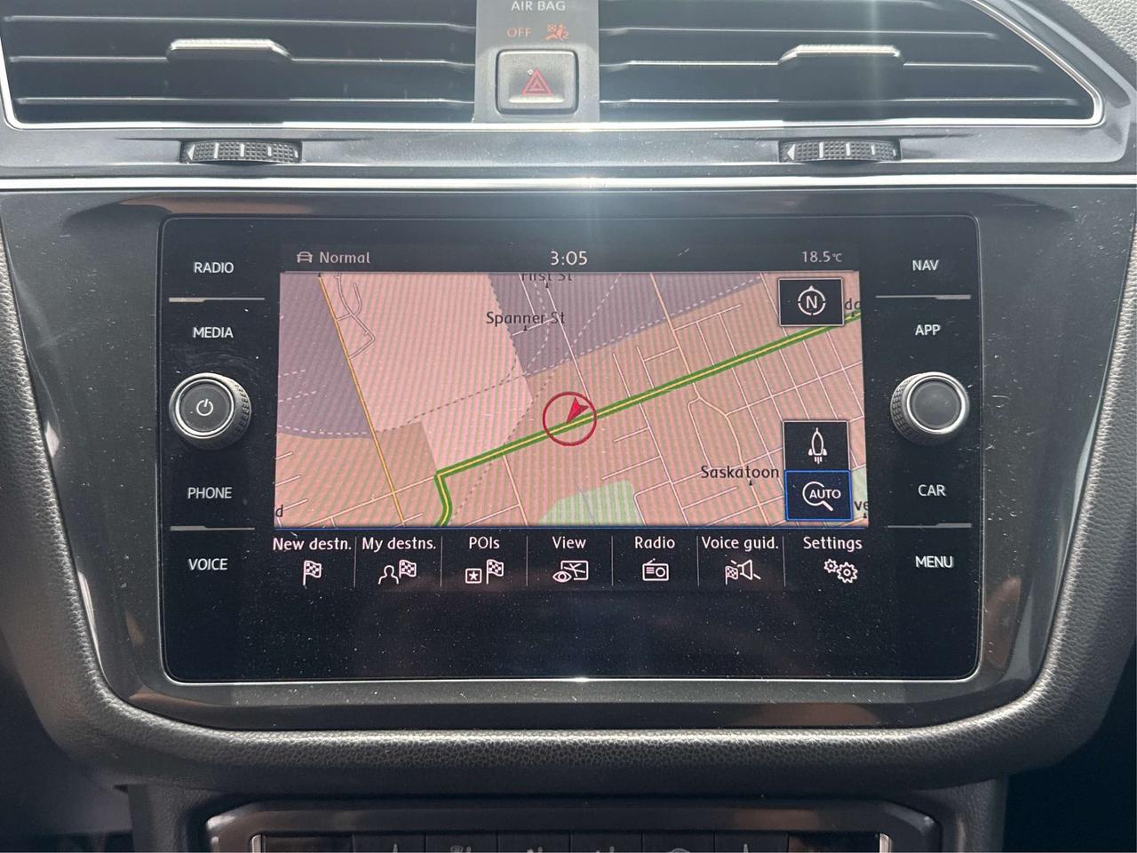 2019 Volkswagen Tiguan CERTIFIED MINT AWD LEATHER  WE FINANCE ALL CREDIT Photo