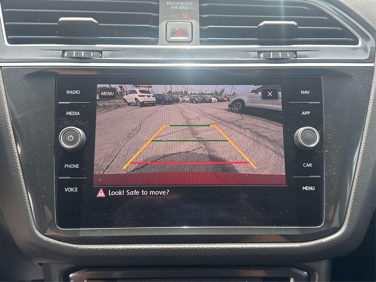 2019 Volkswagen Tiguan CERTIFIED MINT AWD LEATHER  WE FINANCE ALL CREDIT Photo