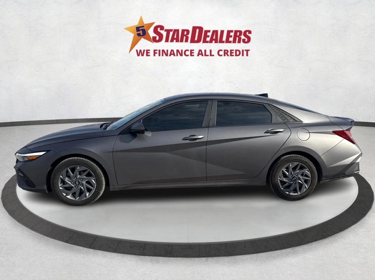 2024 Hyundai Elantra CRUISE REAR CAM LOW KM MINT! WE FINANCE ALL CREDIT Photo3