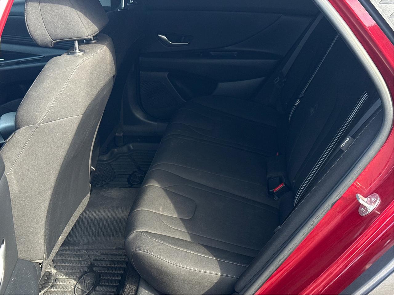 2024 Hyundai Elantra CRUISE REAR CAM LOW KM MINT! WE FINANCE ALL CREDIT Photo