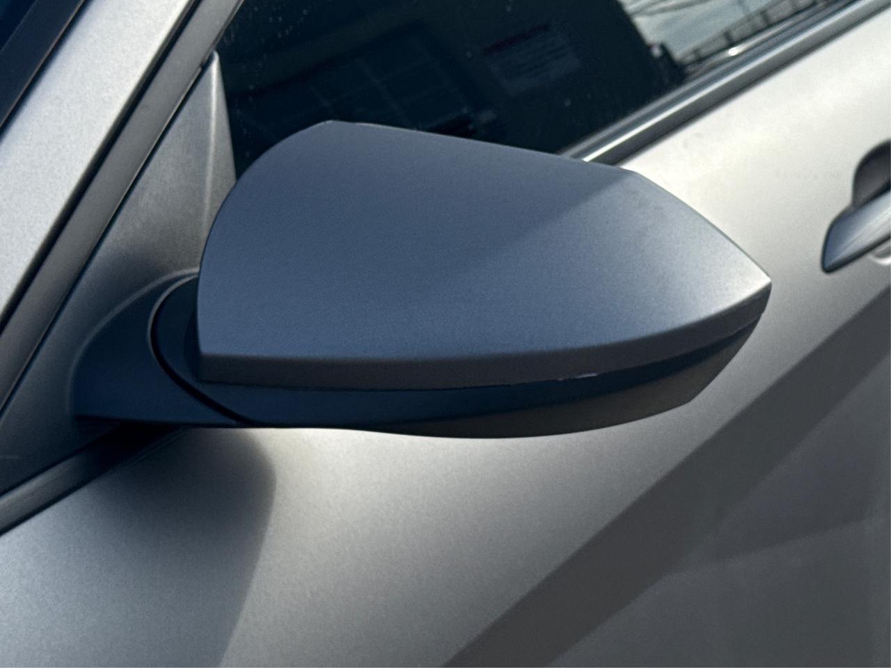 2024 Hyundai Elantra CRUISE REAR CAM LOW KM MINT! WE FINANCE ALL CREDIT Photo