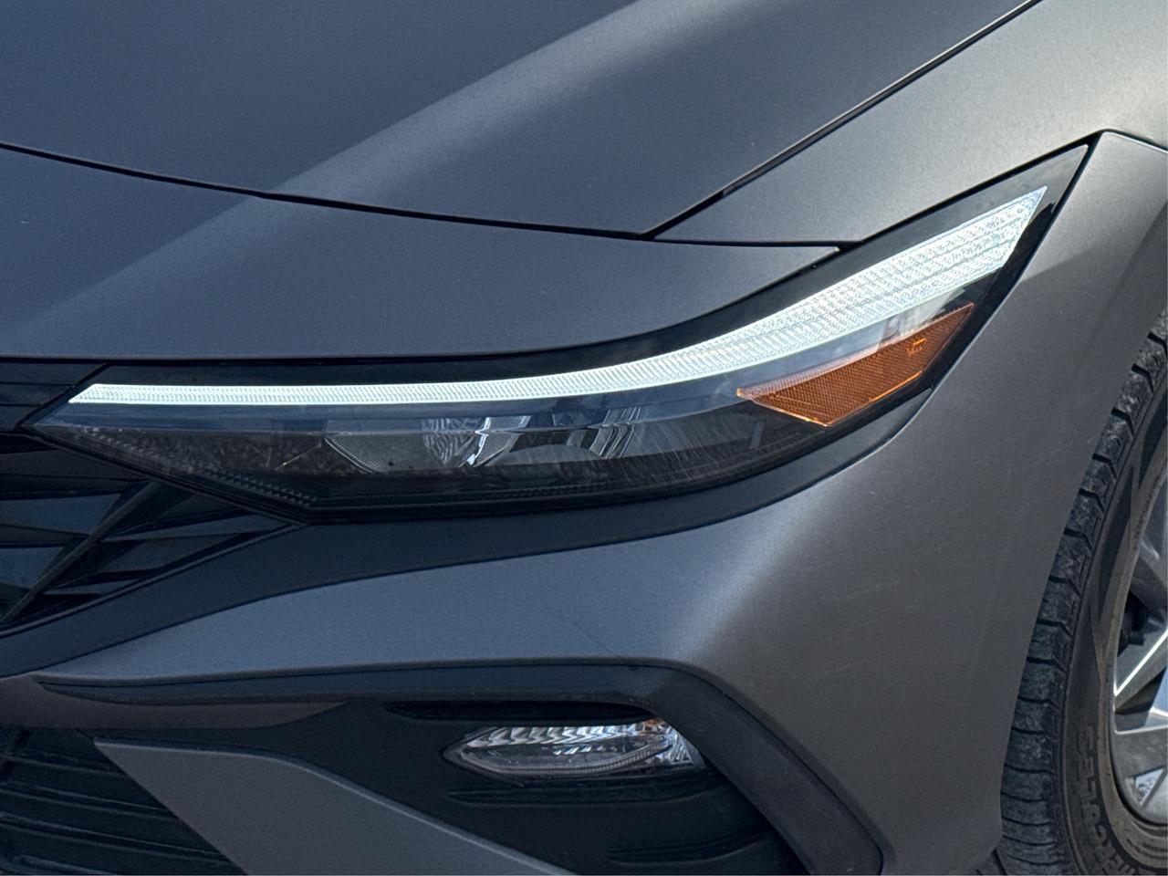 2024 Hyundai Elantra CRUISE REAR CAM LOW KM MINT! WE FINANCE ALL CREDIT Photo