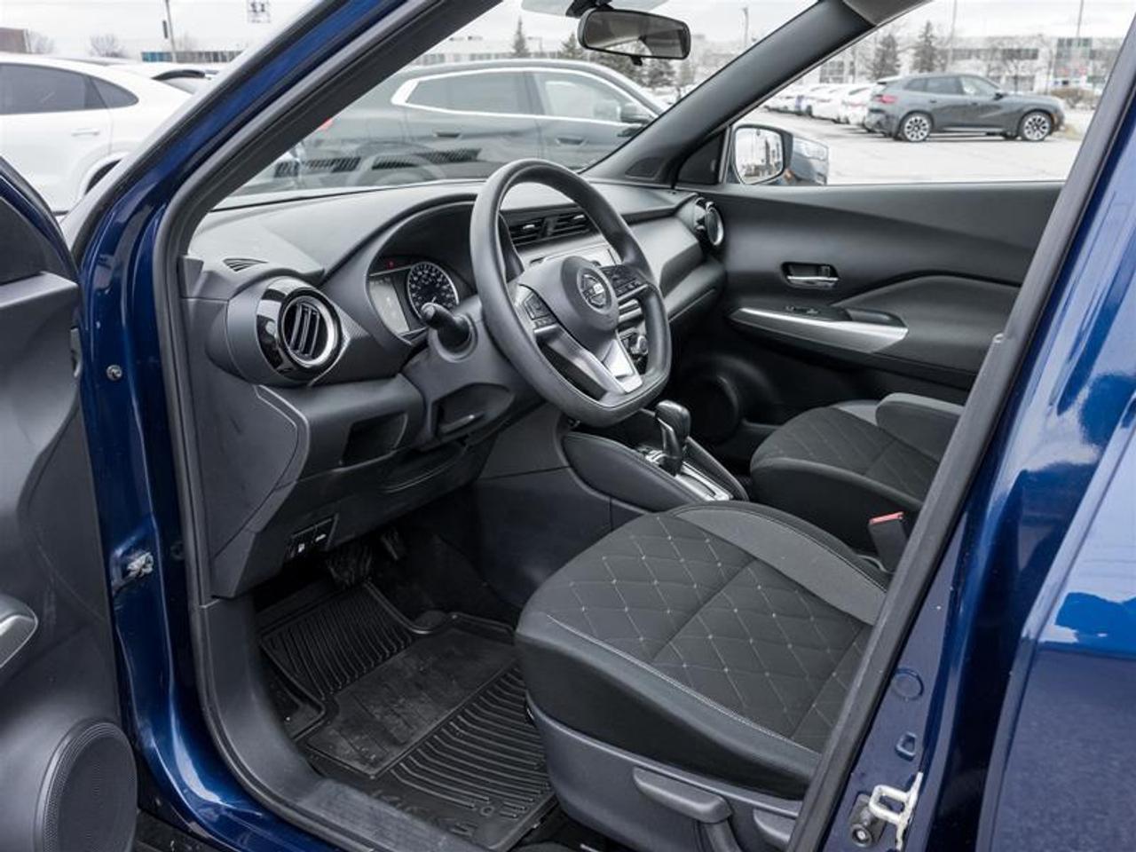 2020 Nissan Kicks SV (CVT) 4dr Front-Wheel Drive Photo