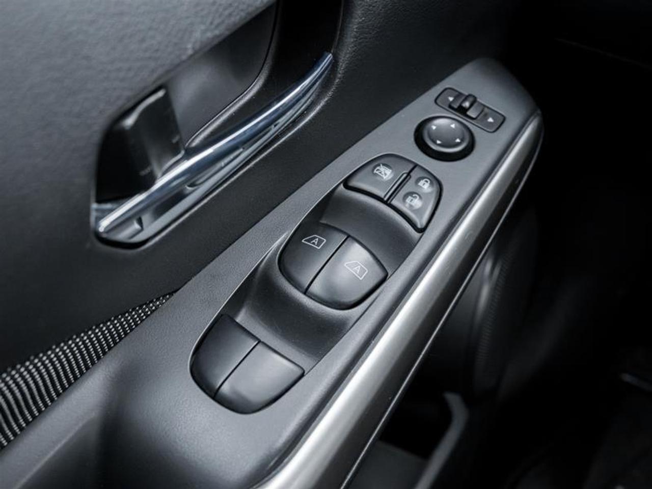 2020 Nissan Kicks SV (CVT) 4dr Front-Wheel Drive Photo