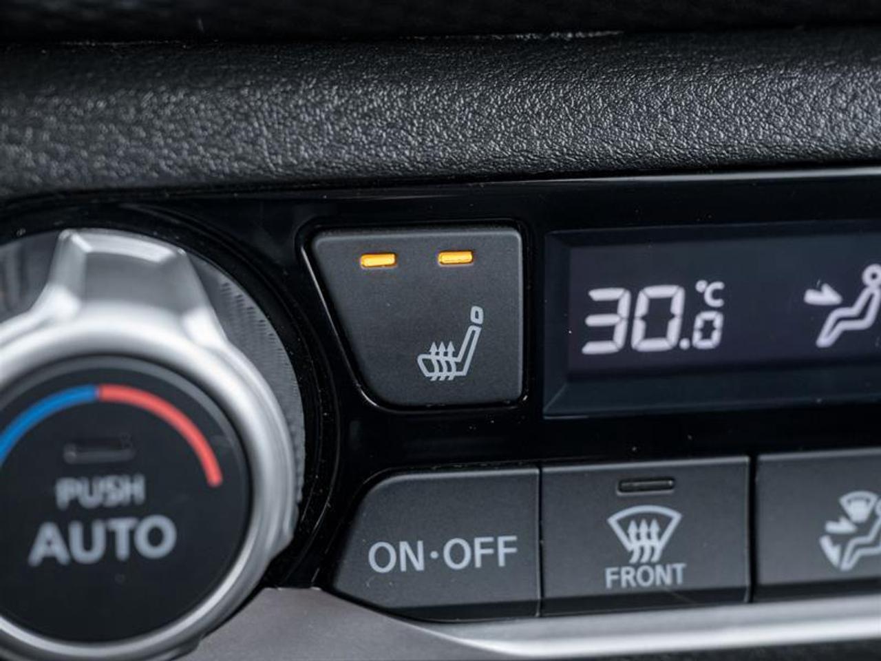 2020 Nissan Kicks SV (CVT) 4dr Front-Wheel Drive Photo