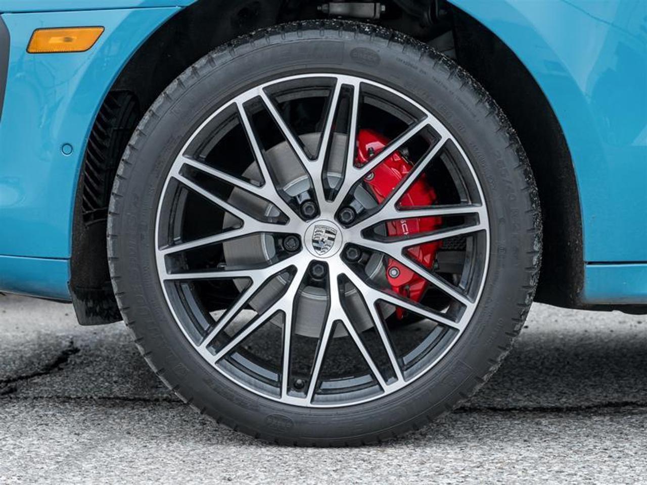2023 Porsche Macan S 4dr All-Wheel Drive Photo