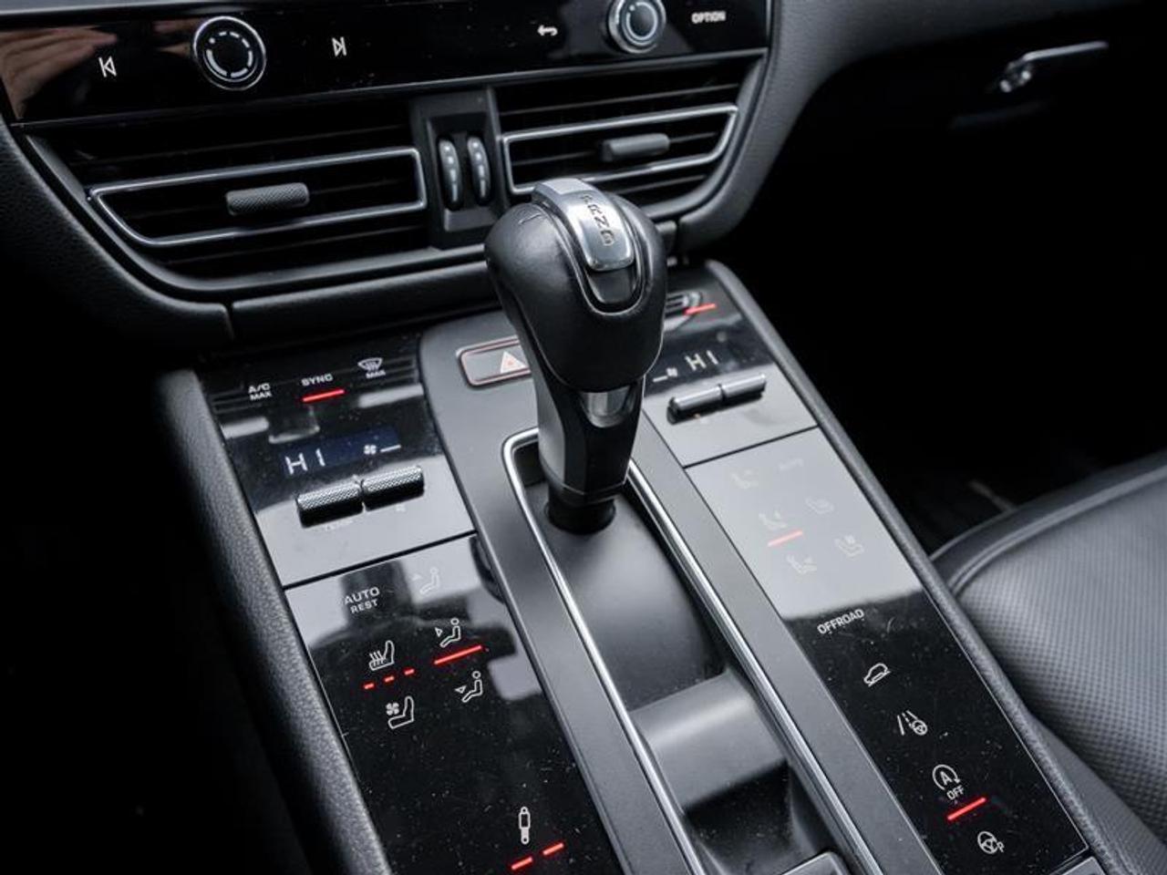 2023 Porsche Macan S 4dr All-Wheel Drive Photo