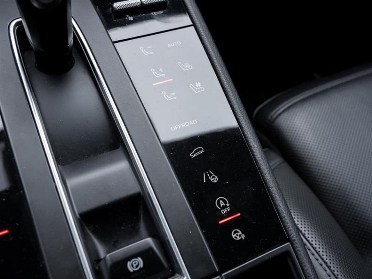 2023 Porsche Macan S 4dr All-Wheel Drive Photo