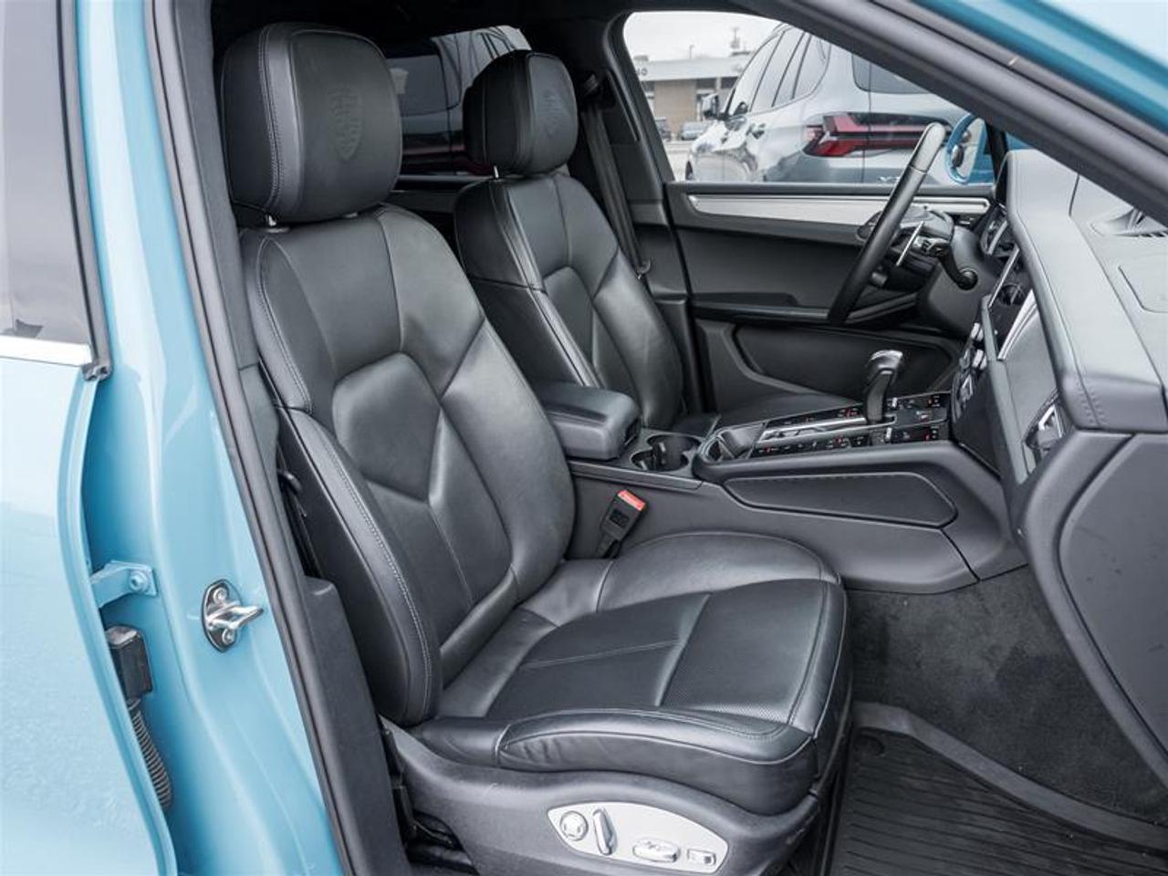 2023 Porsche Macan S 4dr All-Wheel Drive Photo