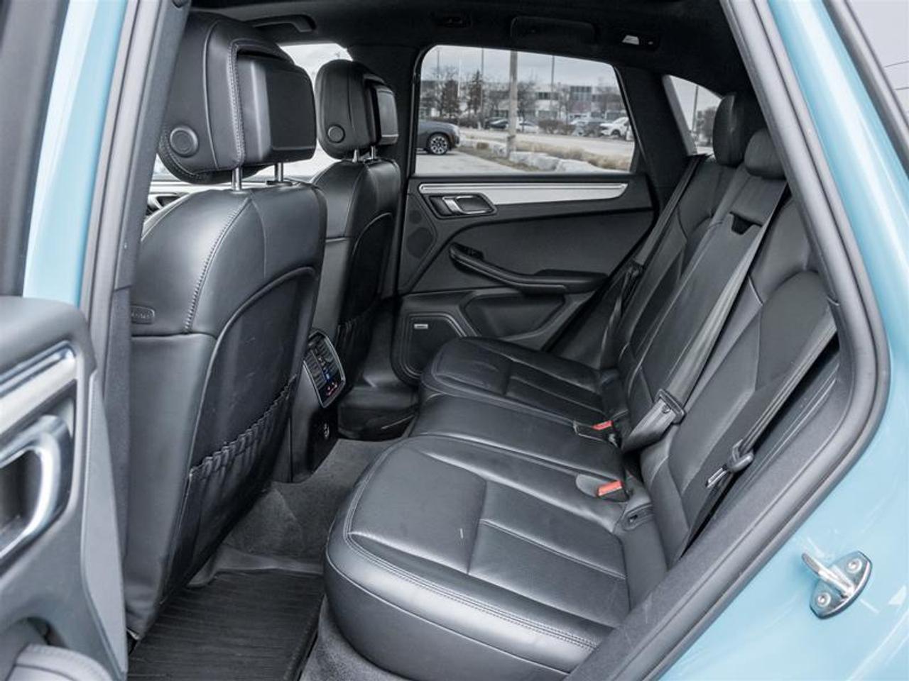 2023 Porsche Macan S 4dr All-Wheel Drive Photo