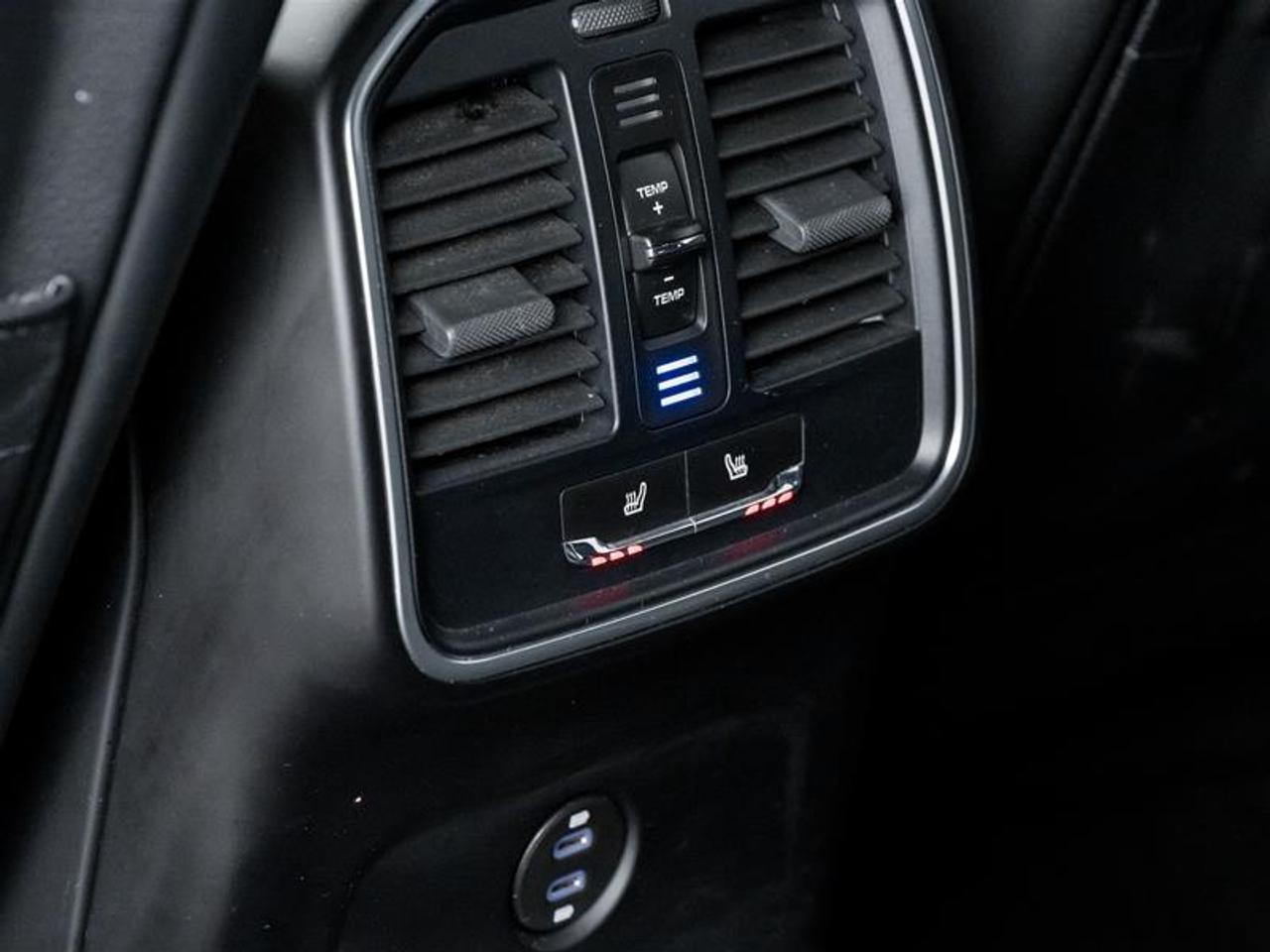 2023 Porsche Macan S 4dr All-Wheel Drive Photo