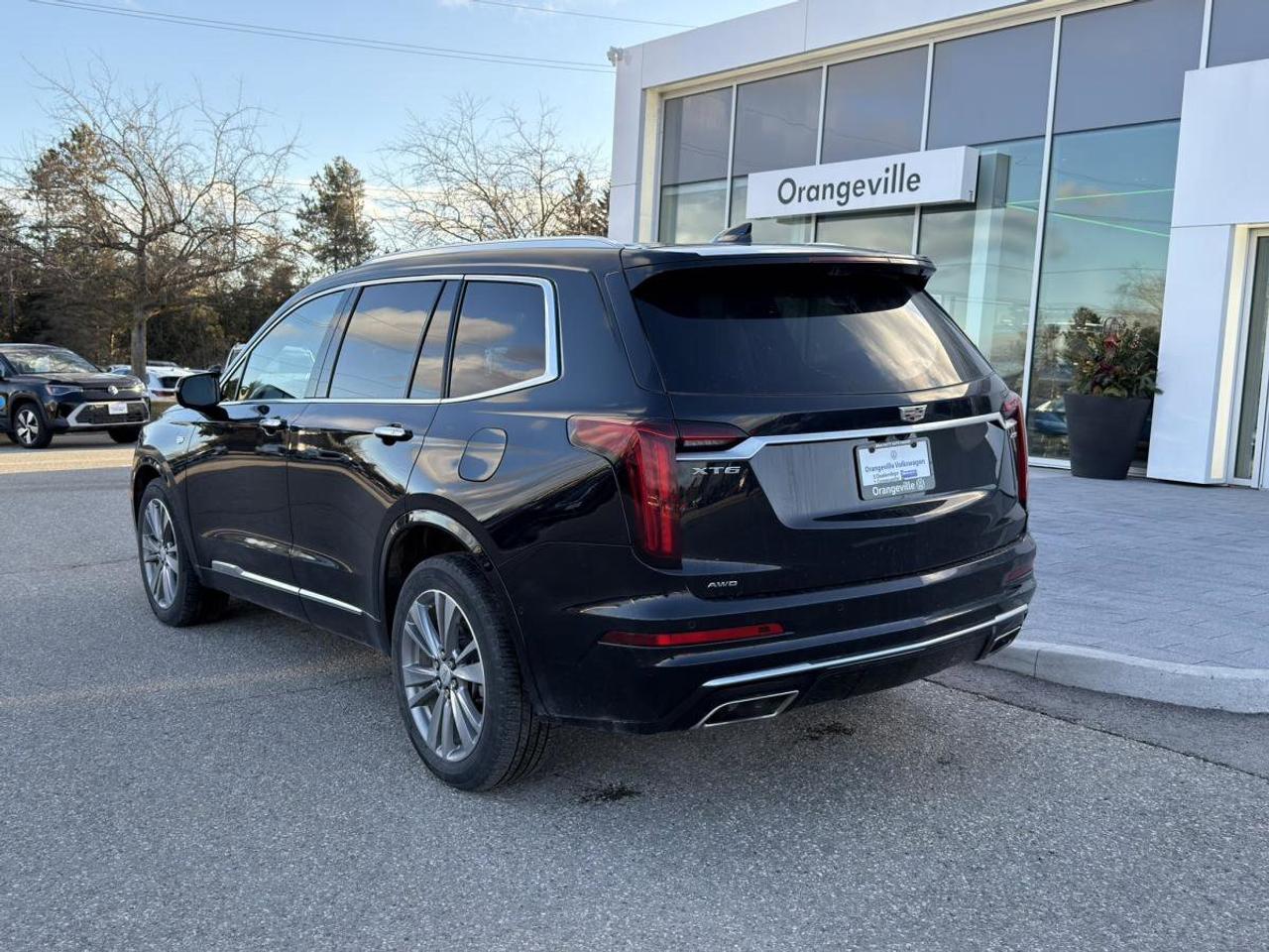 2023 Cadillac XT6 AWD 4dr Premium Luxury Photo3