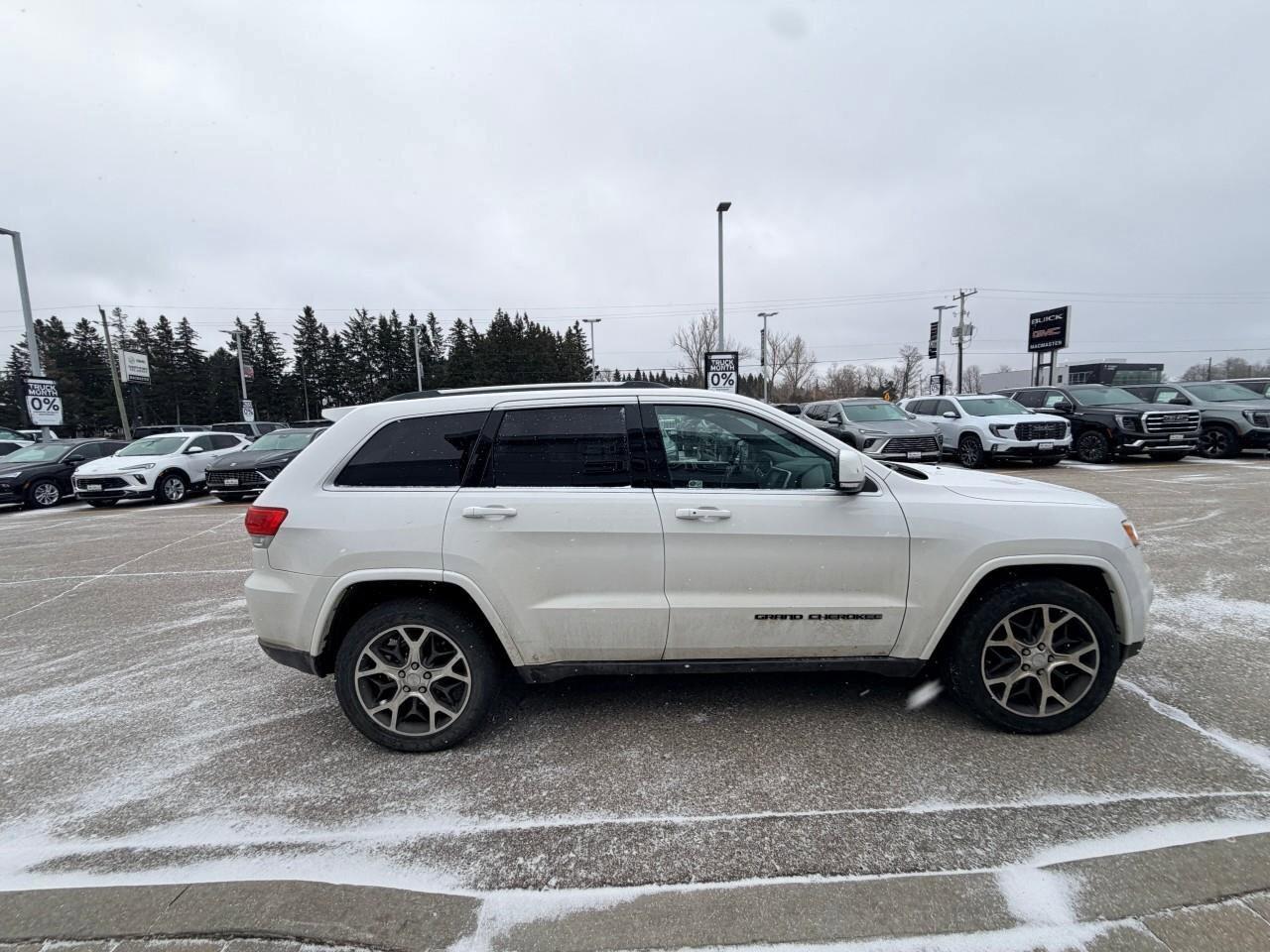 2018 Jeep Grand Cherokee Sterling EditionSTERLING EDITION, 5.7L V8, 4X4, AL Photo