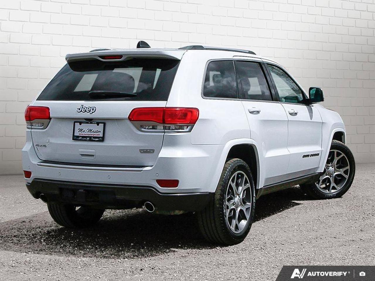 2018 Jeep Grand Cherokee Sterling EditionSTERLING EDITION, 3.6L V6, 4X4, AL Photo