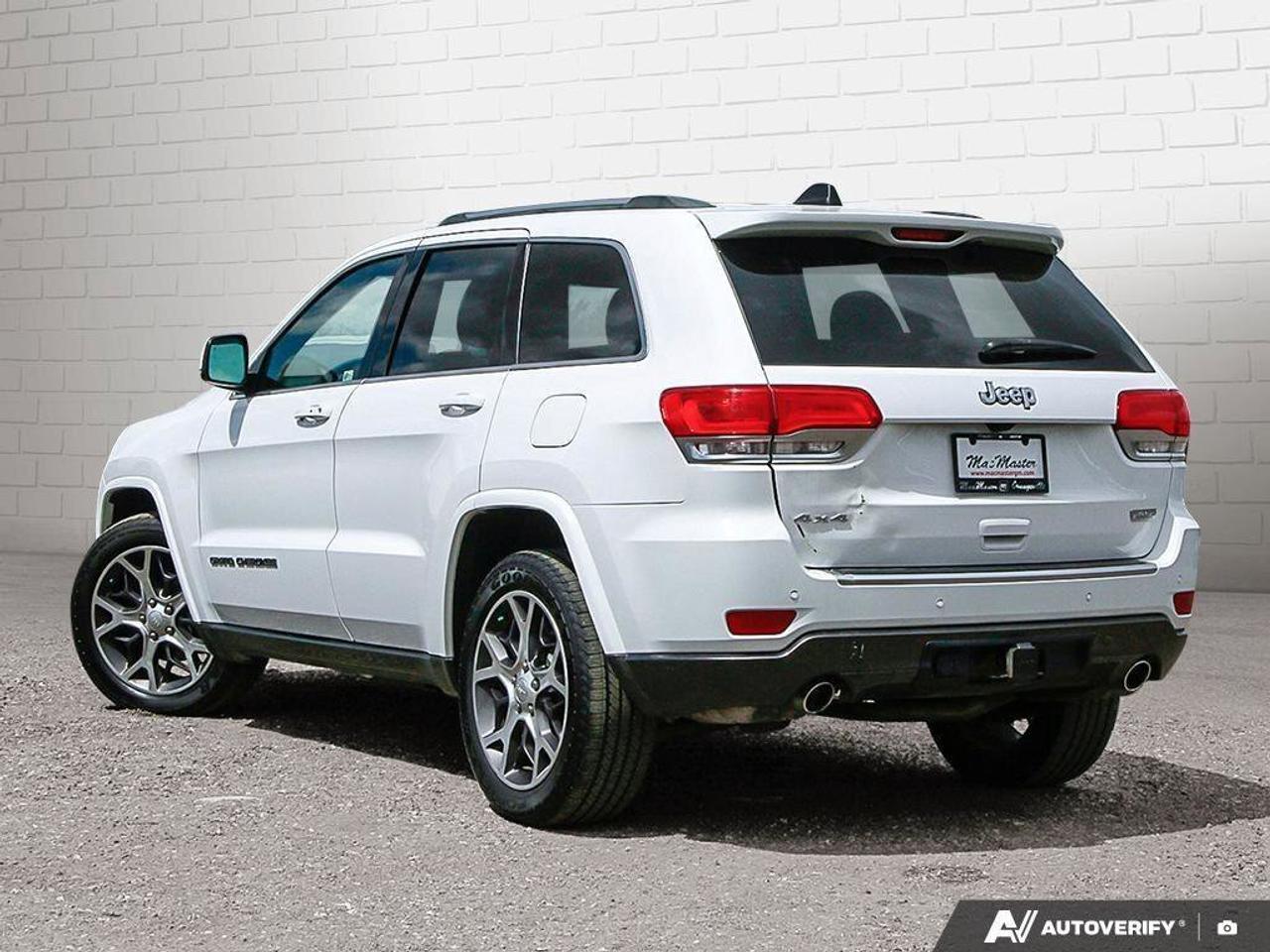 2018 Jeep Grand Cherokee Sterling EditionSTERLING EDITION, 3.6L V6, 4X4, AL Photo2