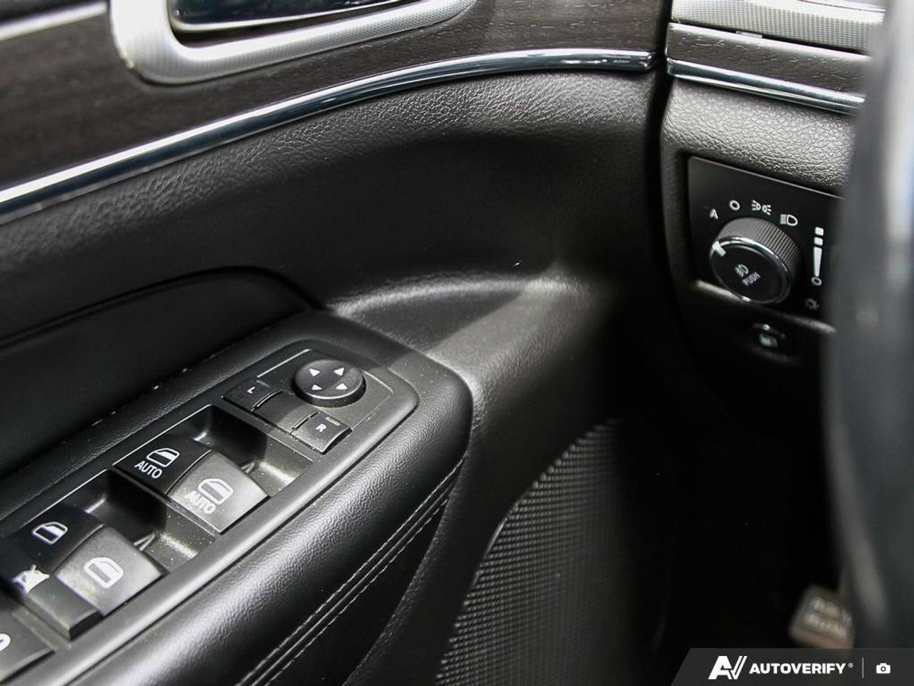 2018 Jeep Grand Cherokee Sterling EditionSTERLING EDITION, 3.6L V6, 4X4, AL Photo