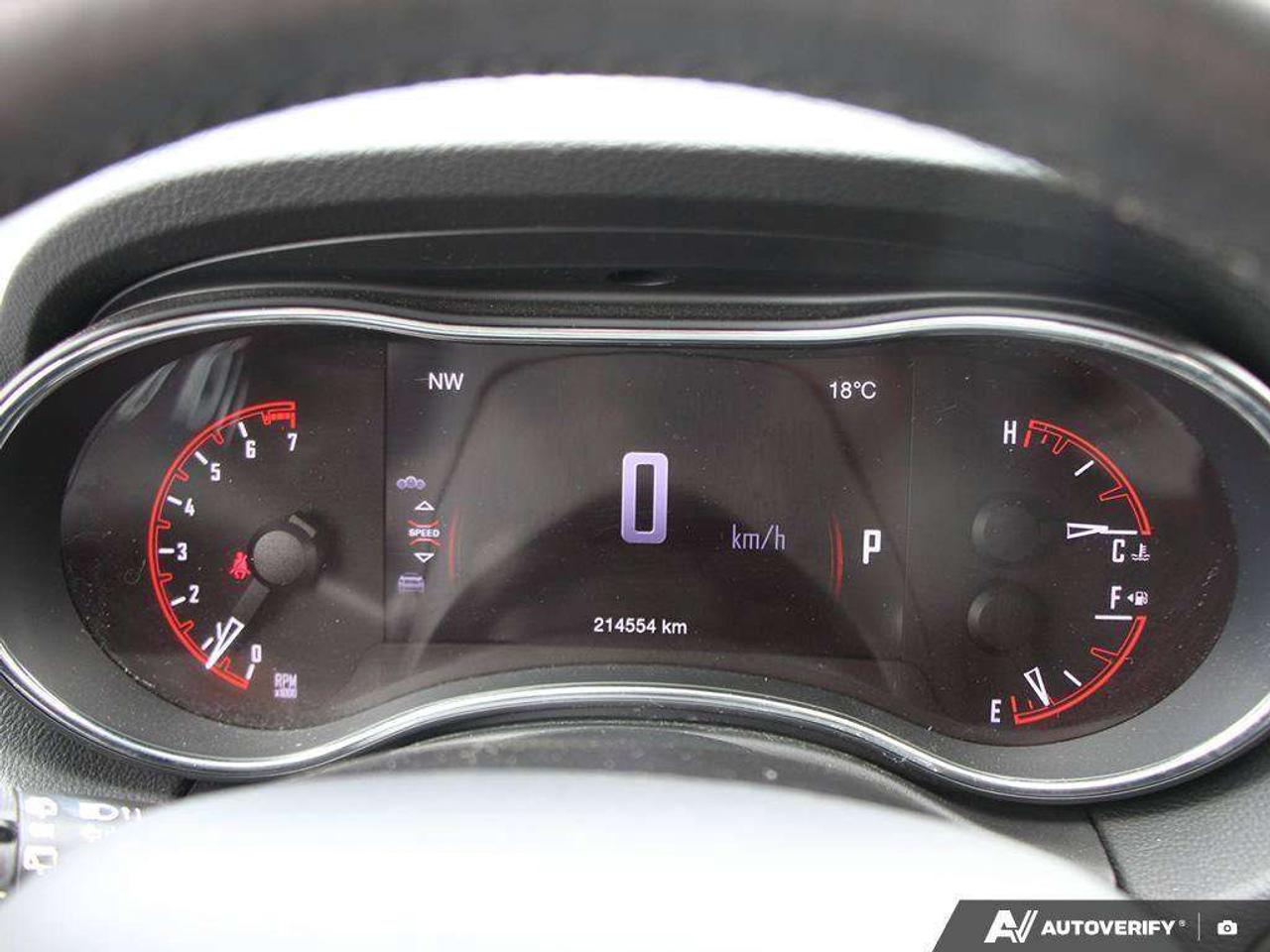 2016 Dodge Durango LIMITED, 3.6L V6, 4X4, ALLOYS, LEATHER, 6-PASSENGER, CERTIFIED ASTRADED! Photo