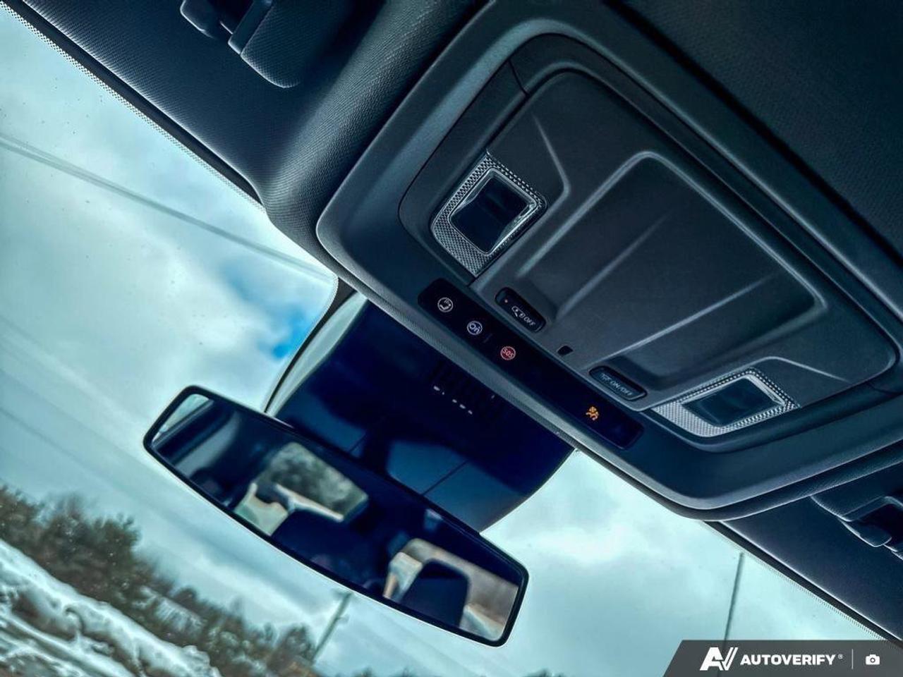 2024 Chevrolet Silverado 1500 4WD Crew Cab 147  LT Photo